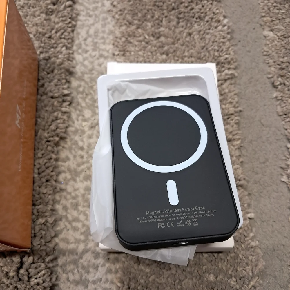 Sun Visor Cellphone Holder, Wireless Charging Car Holder & Magnetic Power Bank